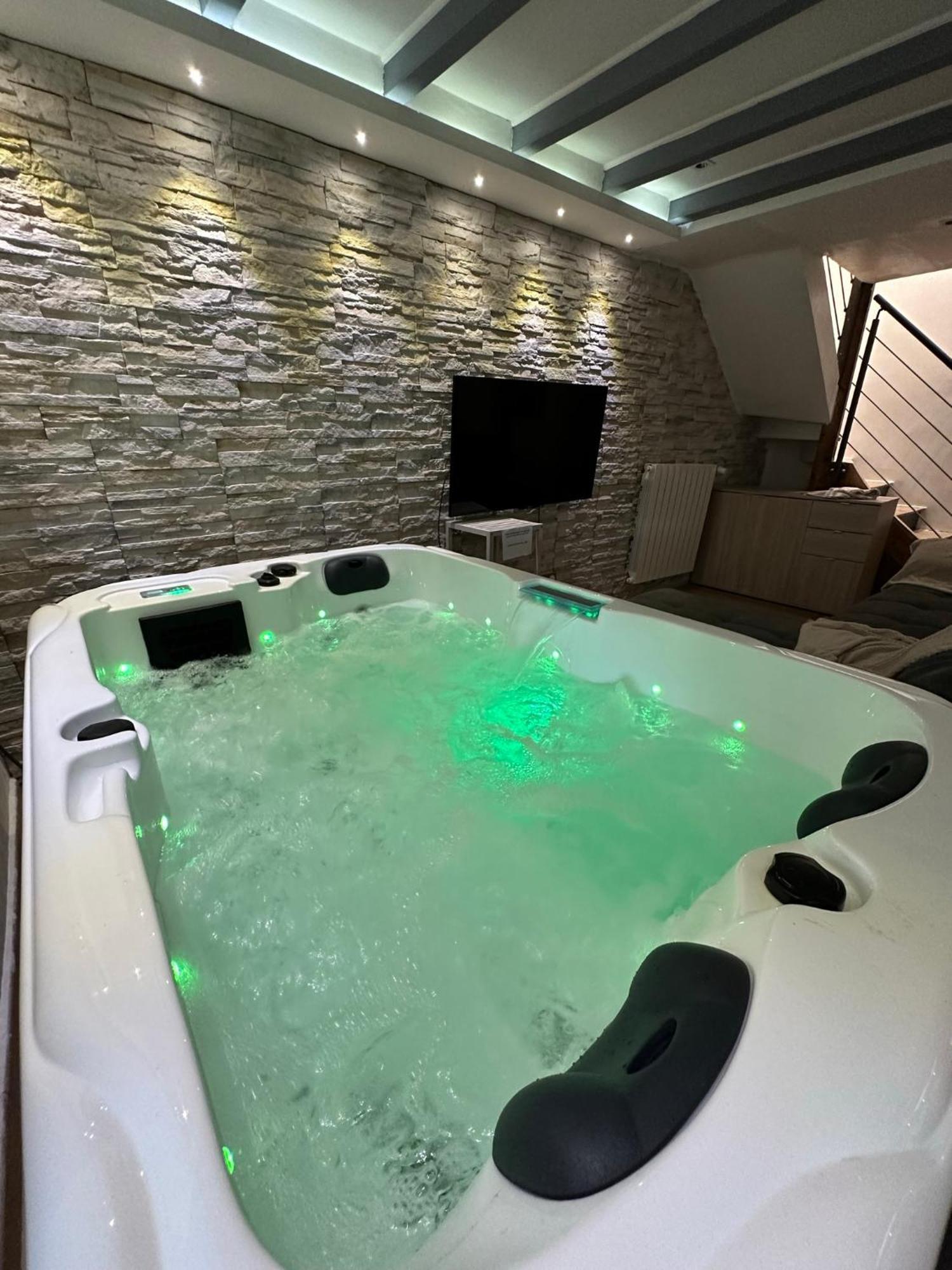 Maison Avec Spa Maisdon-sur-Sevre Exterior foto